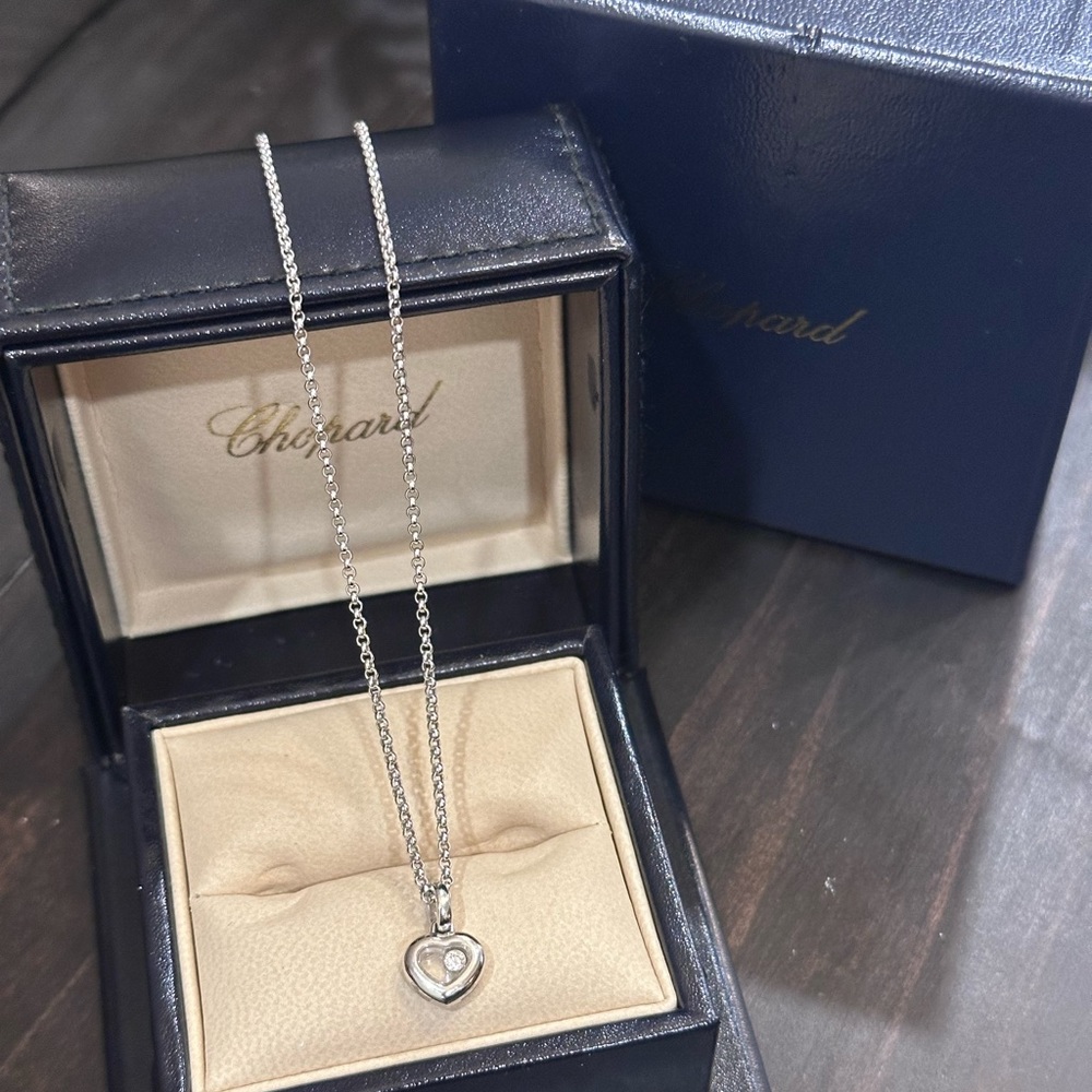 Chopard pendant happy diamond necklace